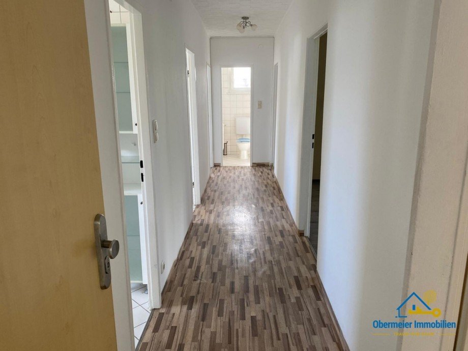 Flur Etagenwohnung Bruck in der Oberpfalz