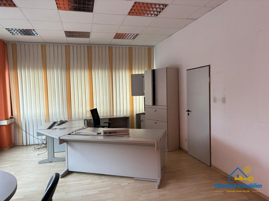  Halle / Lager / Produktion Straubing