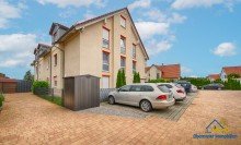 1,25 % inkl. MwSt. des Kaufpreises nach notarieller Beurkundung. Elegante 3-Zimmer-Wohnung mit Aufzug, Balkon und edler Innenausstattung