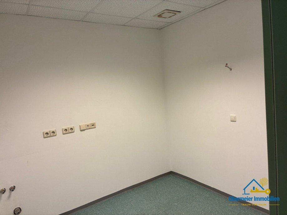 1. OG - ca. 145 m� B�ro / Praxis Regensburg