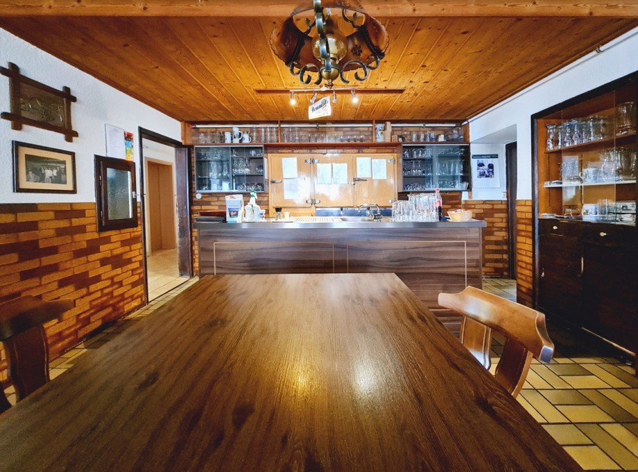 G�stezimmer/Theke Gastronomie und Wohnung Abensberg / Sandharlanden