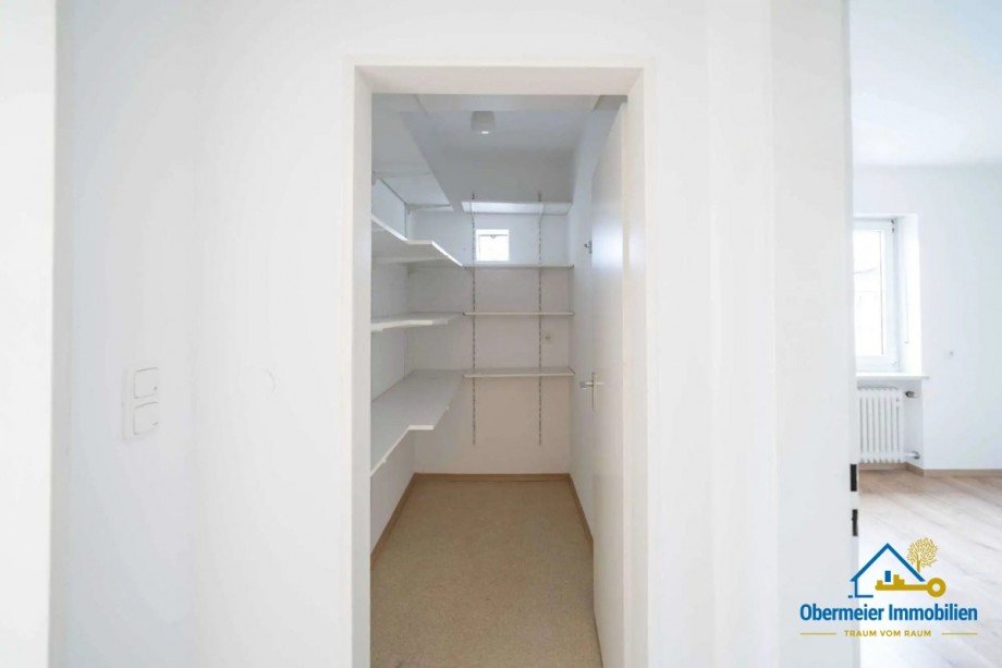 Speis/Abstell. Etagenwohnung Lappersdorf