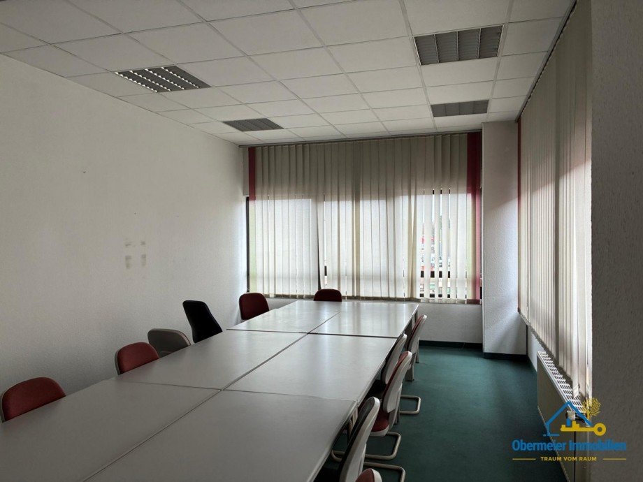  Halle / Lager / Produktion Straubing