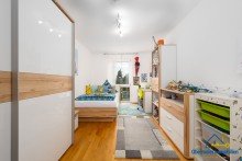 Kind Elegante 3-Zimmer-Wohnung mit Aufzug, Balkon und edler Innenausstattung