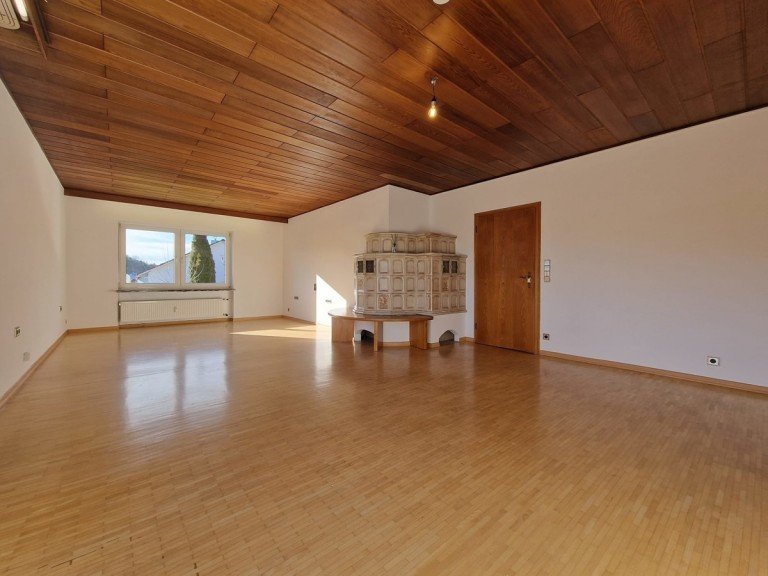 Wohnen Wenzenbach / Gr�nthal Etagenwohnung Helle und gro�z�zige 4-Zimmerwohnung in ruhiger Lage