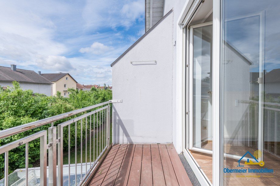 xBalkon Dachgeschosswohnung Mintraching