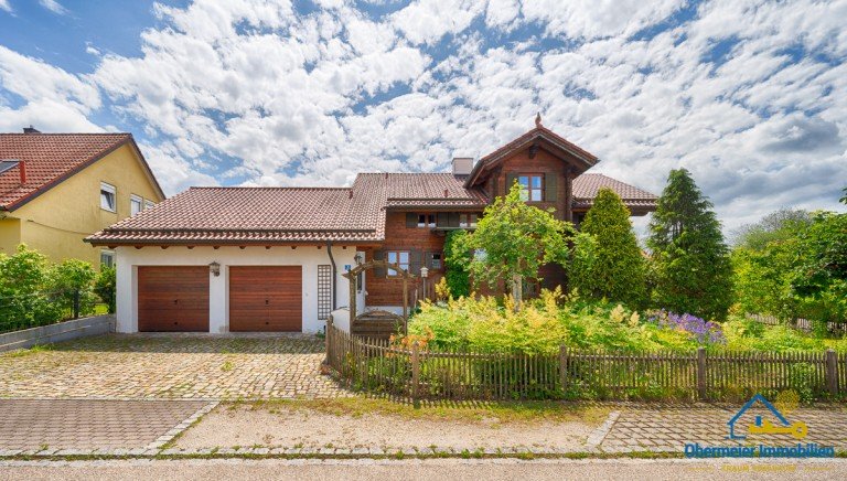 Au�enperspektive Painten Einfamilienhaus Urig - urspr�nglich - unwiderstehlich! Gro�es Traumzuhause mit vielen Platzreserven in Painten