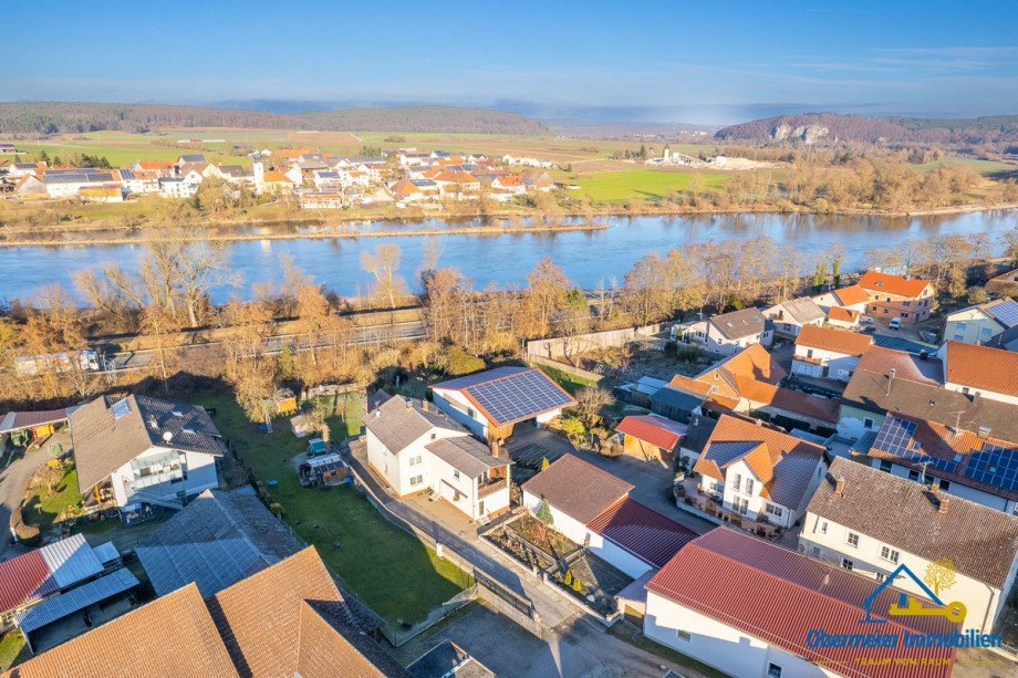 Vogelperspektive Zweifamilienhaus Saal an der Donau