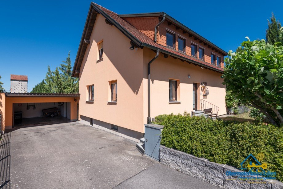 xHausansicht Zweifamilienhaus Burglengenfeld