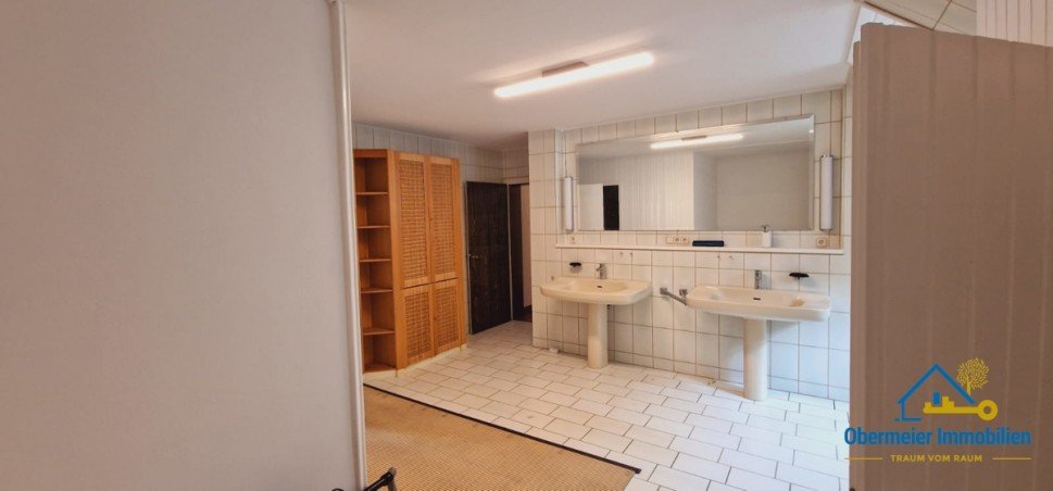 xBad 2, 2.OG B�rofl�che W�rth an der Donau