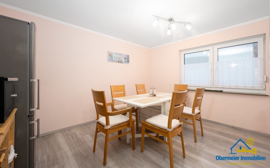 Kochen/Essen EG Zweifamilienhaus Saal an der Donau