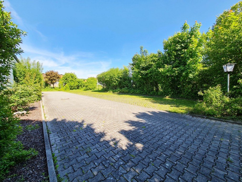 Stellpl�tze Gastronomie und Wohnung Abensberg / Sandharlanden