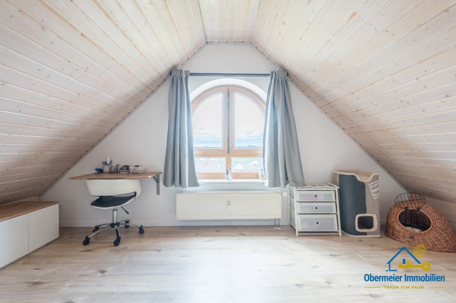 xKind/B�ro Dachgeschosswohnung Burglengenfeld