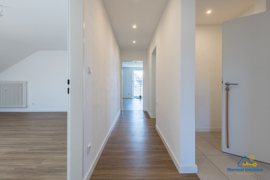 Flur Dachgeschosswohnung Pentling