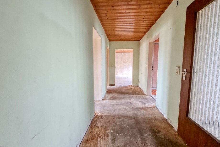 EG Flur Zweifamilienhaus Regenstauf / Diesenbach