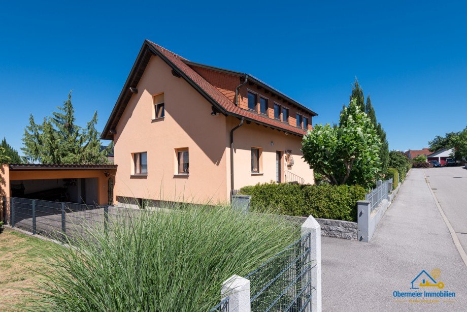 xAu�enansicht Zweifamilienhaus Burglengenfeld