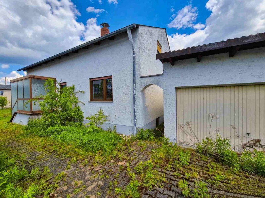 Au�enansicht West Zweifamilienhaus Regenstauf / Diesenbach