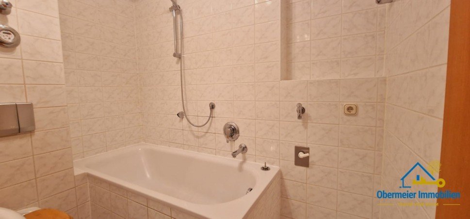 Bad Etagenwohnung M�nchen / Untermenzing