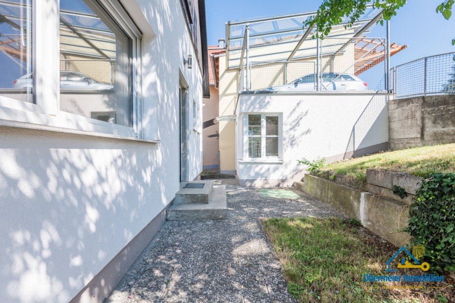 xVorderansicht Zweifamilienhaus Regensburg / Keilberg