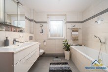 Bad Elegante 3-Zimmer-Wohnung mit Aufzug, Balkon und edler Innenausstattung