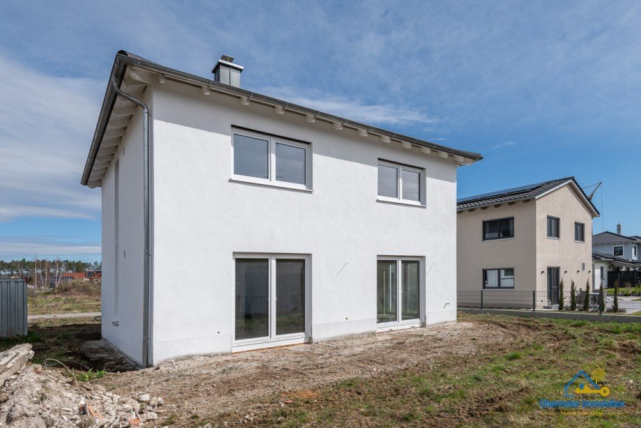 Hausansicht Einfamilienhaus Bodenw�hr